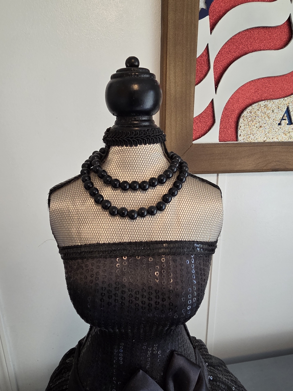 28" Sequin Dress Form - Picture 2 of 8